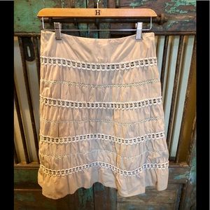 Talbots petites 6 tan skirt Such detail!